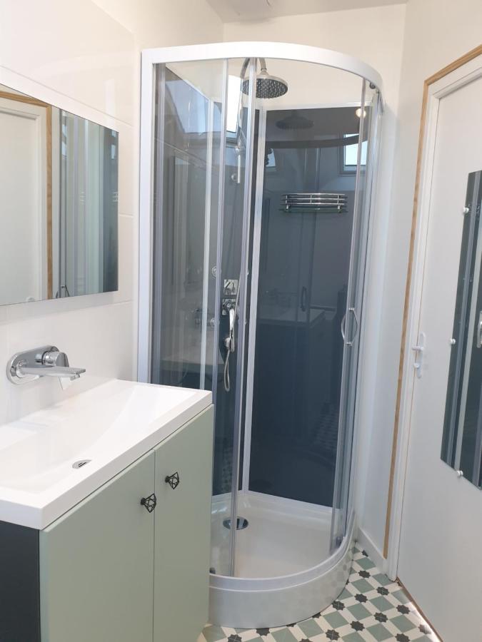 Gite Atypique Avec Jacuzzi Hillion Exteriér fotografie